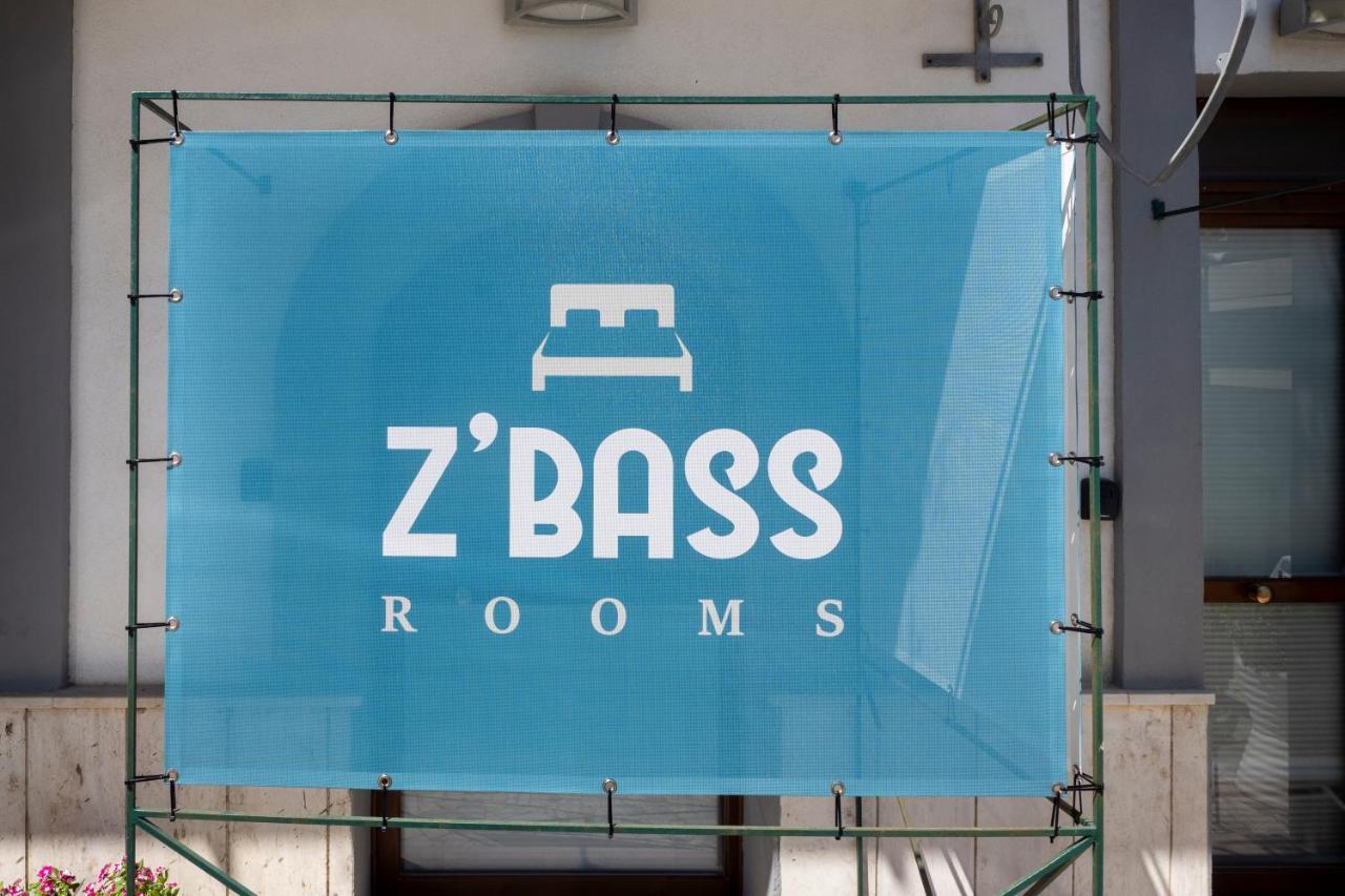 Z'Bass Rooms แตร์โมลิ ภายนอก รูปภาพ